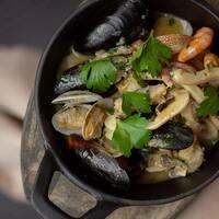 Сотэ из судака и морепродуктов заказать доставку ROJO ресторан Алматы